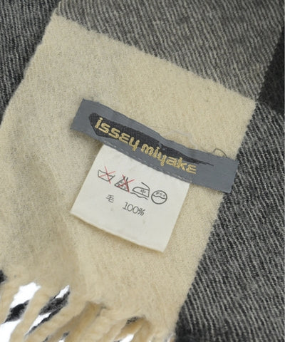 ISSEY MIYAKE Winter scarves