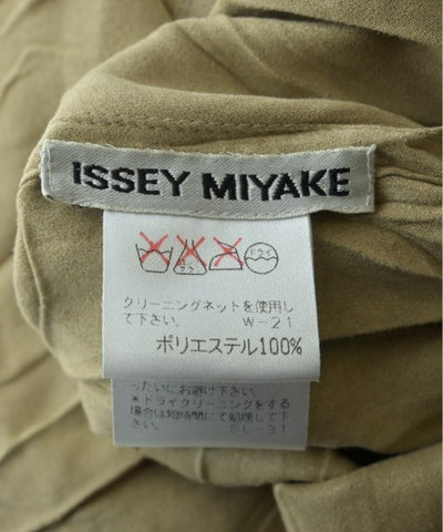 ISSEY MIYAKE Vests