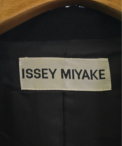 ISSEY MIYAKE Casual jackets