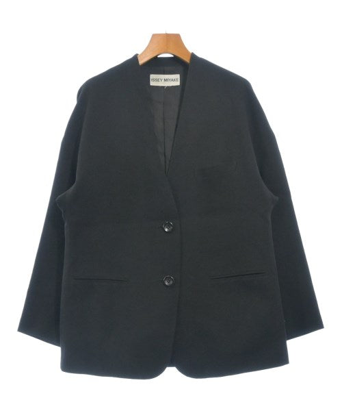 ISSEY MIYAKE Collarless jackets