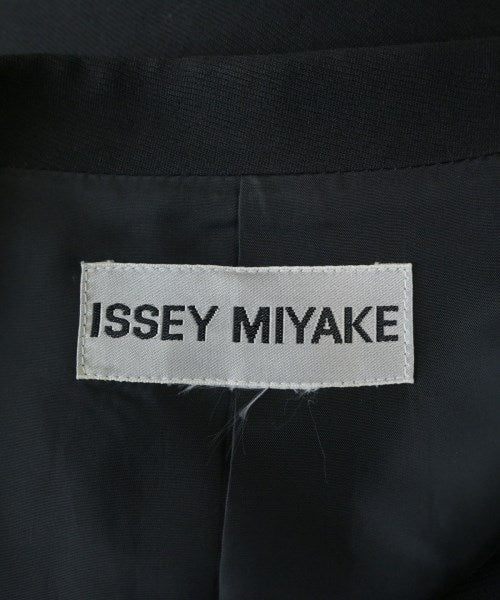 ISSEY MIYAKE Collarless jackets