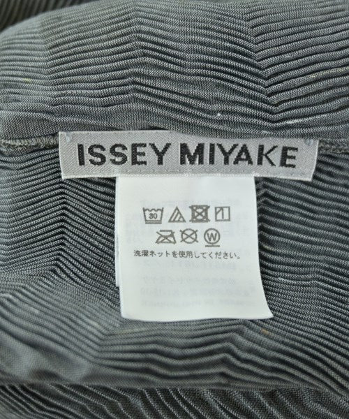 ISSEY MIYAKE Blouses