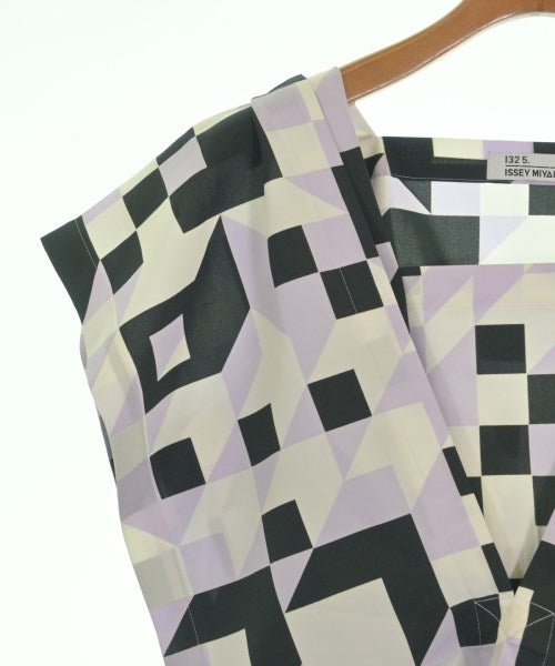 ISSEY MIYAKE Casual shirts