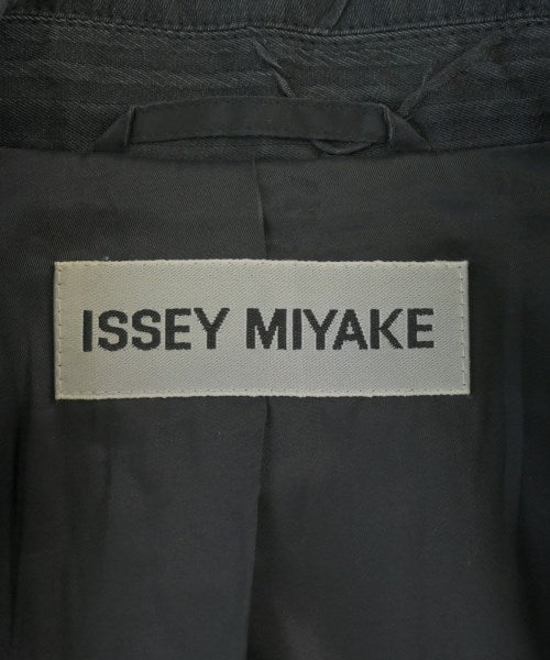ISSEY MIYAKE Casual jackets