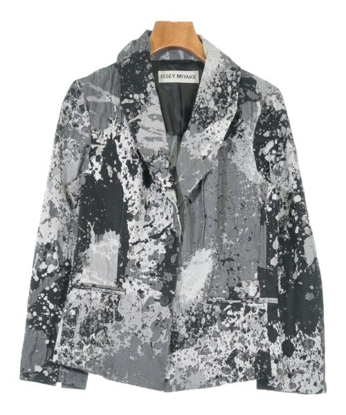 ISSEY MIYAKE Casual jackets