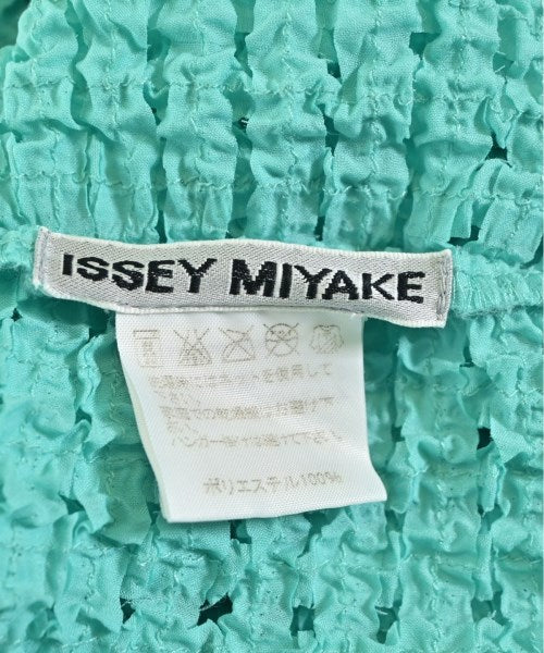 ISSEY MIYAKE Casual shirts