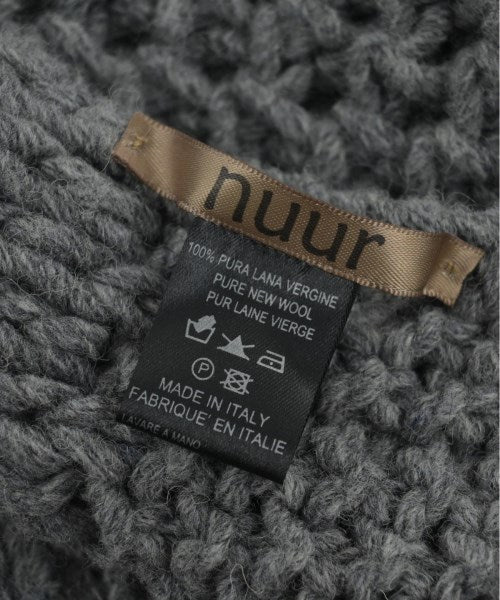 nuur Winter scarves