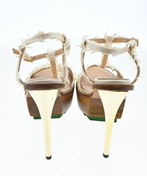 UNDER COVER Pumps/Heels