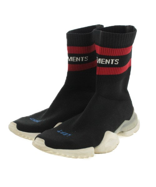 VETEMENTS Sneakers