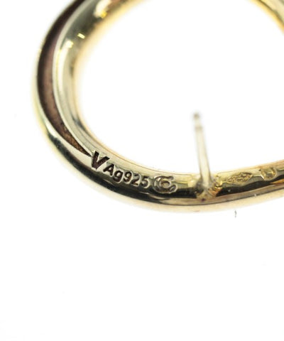 Charlotte Chesnais Pierces