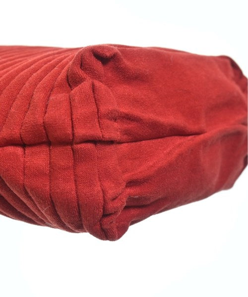 Me ISSEY MIYAKE Shoulder bags