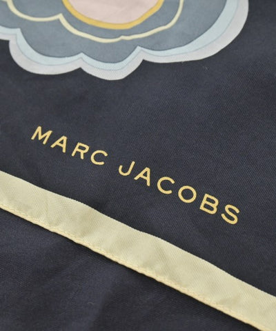 MARC JACOBS Winter scarves
