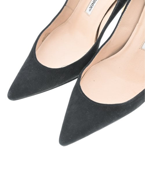 MANOLO BLAHNIK Pumps/Heels