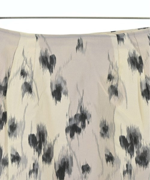 GiAMBATTiSTA VALLi Knee length skirts