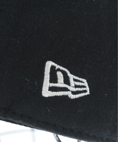 Saint Laurent Paris Caps