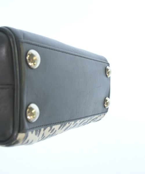 Saint Laurent Paris Shoulder bags