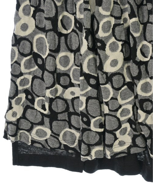 Y's Knee length skirts