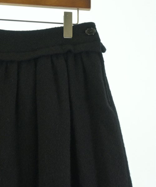 Y's Knee length skirts