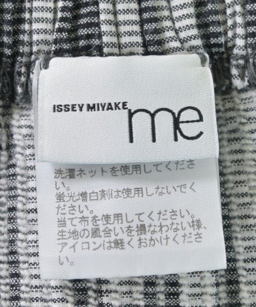 me ISSEY MIYAKE Knee length skirts