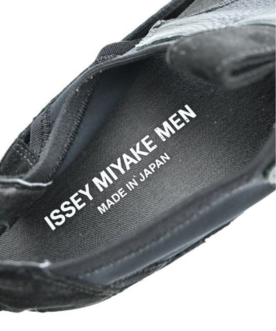 ISSEY MIYAKE MEN Sneakers