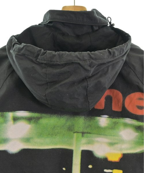 Supreme Mountain parka