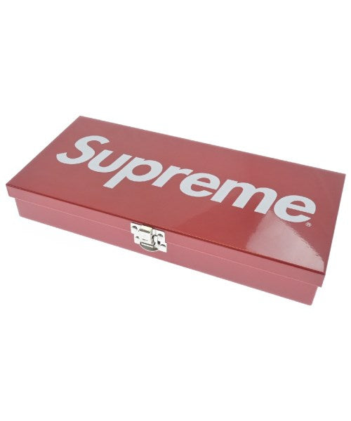 Supreme Other/Goods