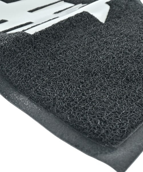 UNDEFEATED Other/Goods