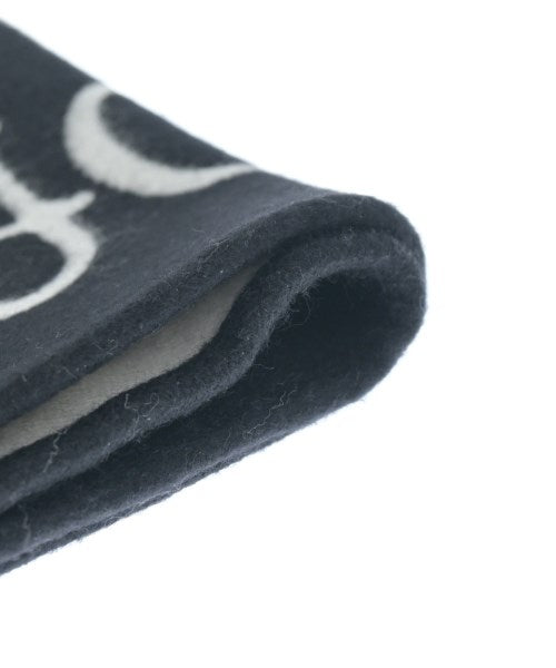 OFF-WHITE Winter scarves