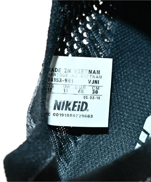 NIKE Sneakers