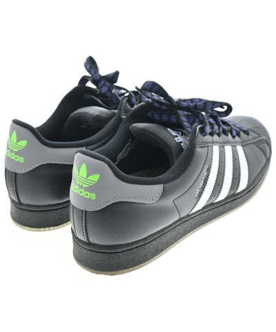 Adidas Sneakers