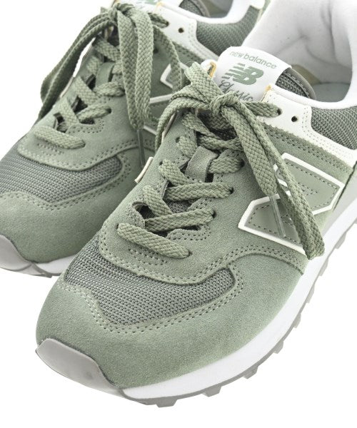 New Balance Sneakers