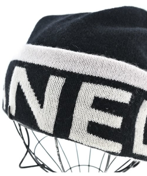CHANEL Knitted caps/Beanie