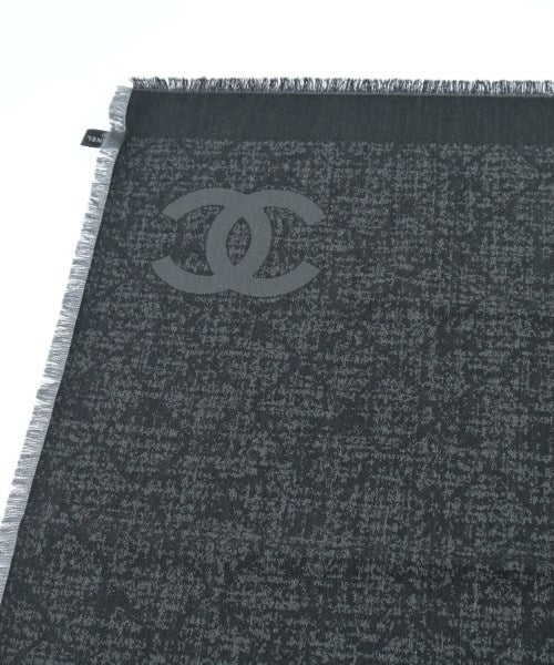 CHANEL Winter scarves
