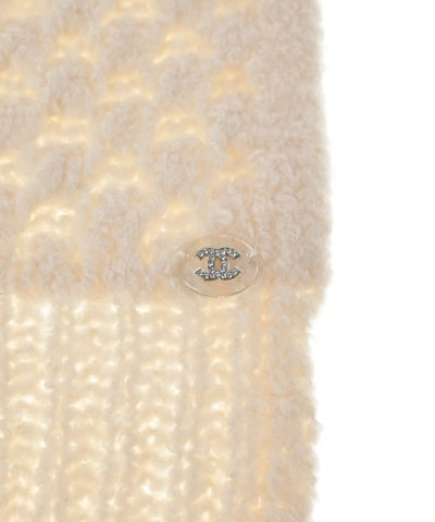 CHANEL Winter scarves