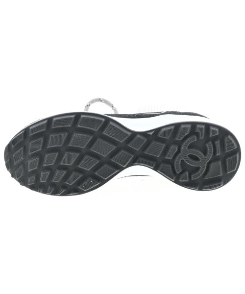 CHANEL Sneakers