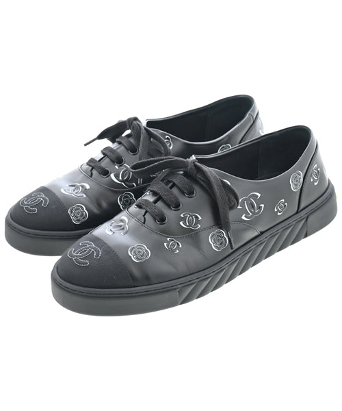 CHANEL Sneakers