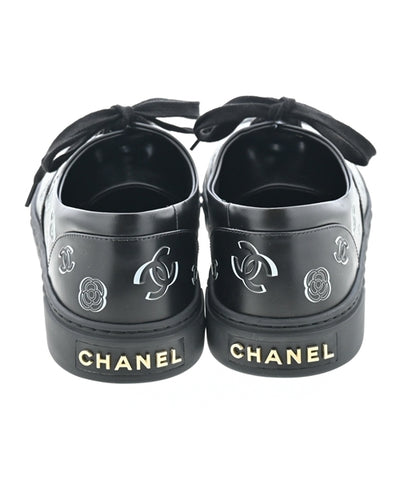 CHANEL Sneakers