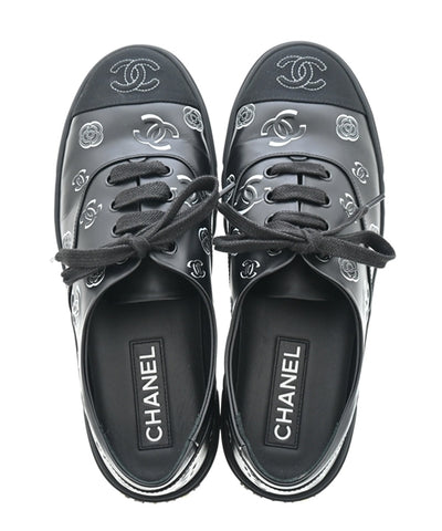 CHANEL Sneakers