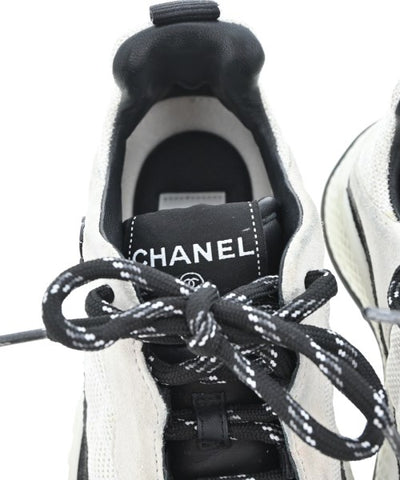 CHANEL Sneakers