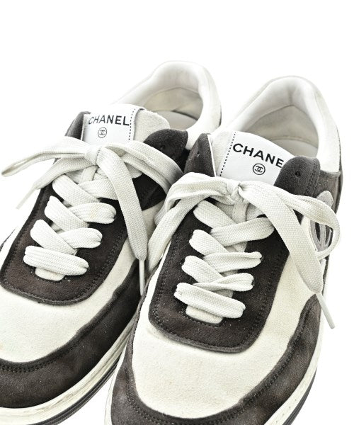 CHANEL Sneakers