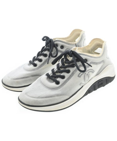 CHANEL Sneakers