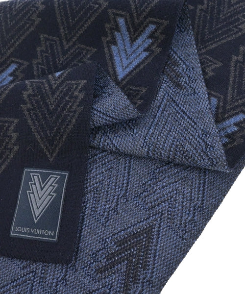 LOUIS VUITTON Winter scarves