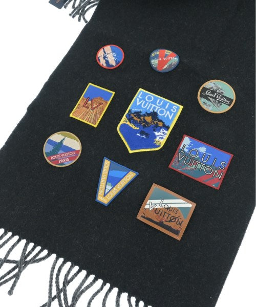 LOUIS VUITTON Winter scarves