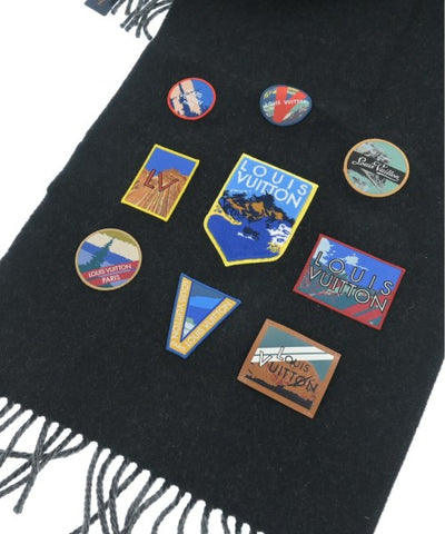 LOUIS VUITTON Winter scarves