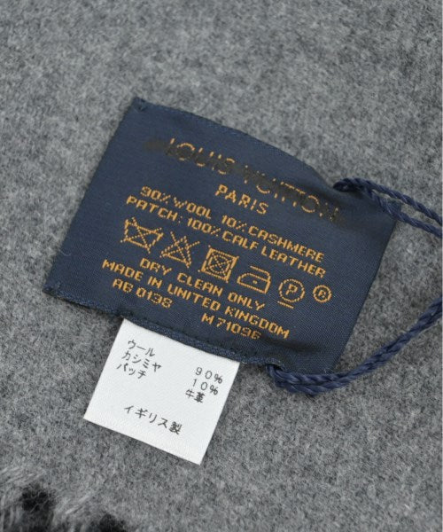 LOUIS VUITTON Winter scarves