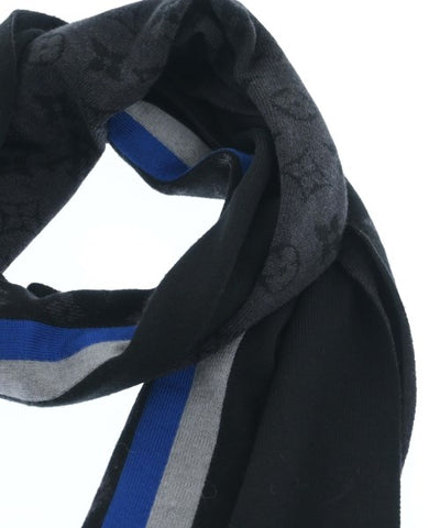 LOUIS VUITTON Winter scarves