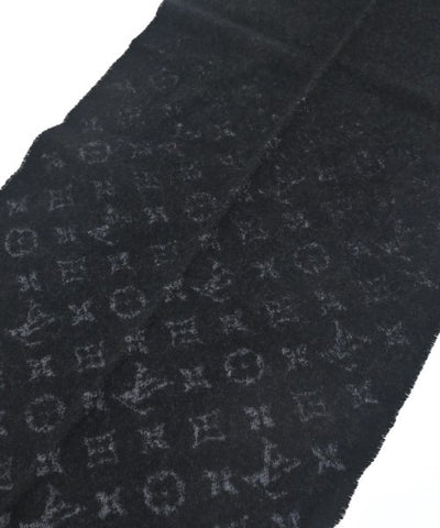 LOUIS VUITTON Winter scarves