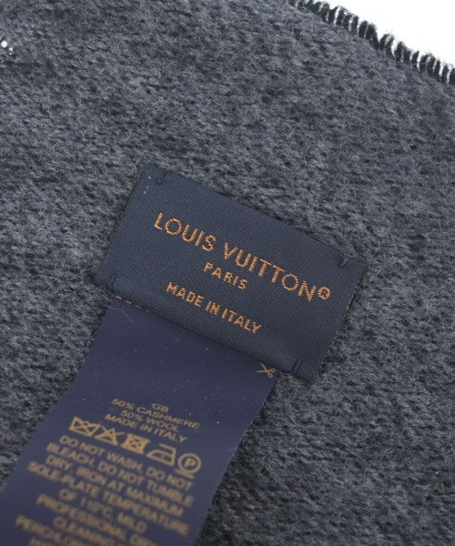 LOUIS VUITTON Winter scarves