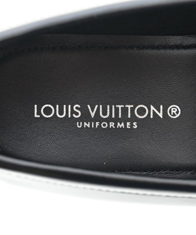 LOUIS VUITTON Dress shoes