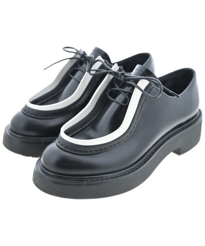PRADA Dress shoes/Loafers